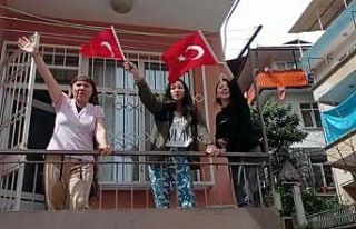 Başkan Hürriyet’e halktan sevgi seli