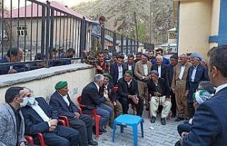 Başkan Özbek sınır köylerini ziyaret etti