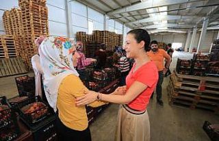 Başkan Sengel “Kent ve Kadın” panelinde konuştu