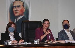 Başkan Sengel, pandemi nedeniyle zor durumda olan...