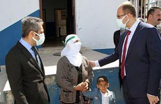 Başkan Türkmen’in ’çay sizden simit bizden’...