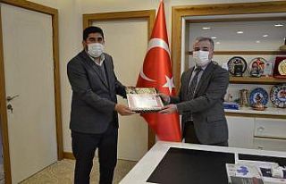 Başkandan gassallara teşekkür belgesi
