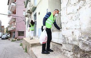 Bayraklı Belediyesinden 10 bin kişilik iftar paketi