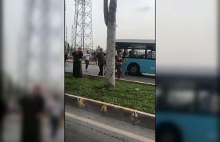 Belediye otobüsünün çarptığı kadın hayatını...