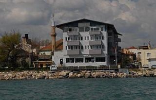 Belediyeden satılık otel