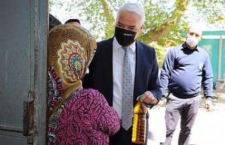 Belediyenin zeytinleri ihtiyaç sahiplerine dağıtıldı
