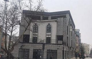 Belediyeye ait ticaret merkezi 16 milyon 600 bin liraya...