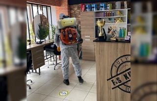 Berber ve kuaföler dezenfekte ediliyor