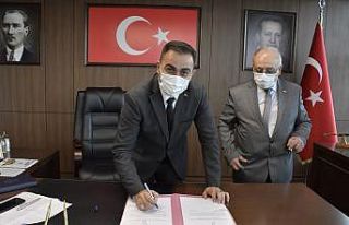 Biga Belediyesi’nde memurun yüzü gülüyor