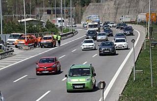 Bolu Dağı’nda yol yapım ve araç arızaları...