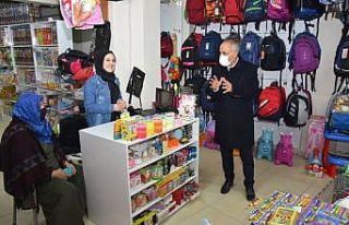 Bu ilçede bütün alışverişler ilçe esnafından...