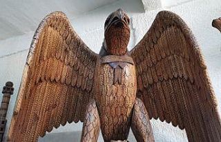 Bu taht diğerlerinden çok farklı