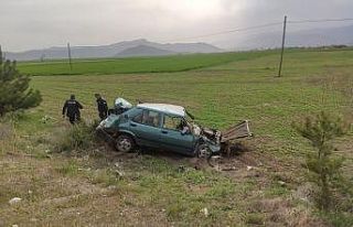 Bucak’ta otomobil tarlaya uçtu: 1 yaralı