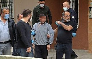 Bunalıma girdi, kendisine bıçakla zarar verdi