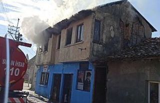 Bursa’da ev yangınında facia önlendi