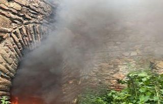 Bursa’da tarihi surlar tinerciler tarafından ateşe...