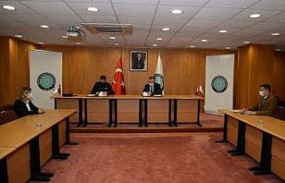 BUÜ’den lise öğrencilerine kütüphane desteği