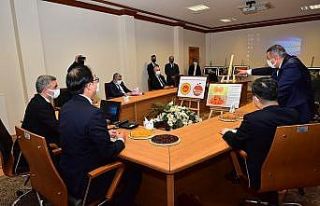 Büyükelçi Lee’ye kayısının tanıtımı yapıldı