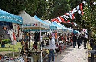 Büyükşehir Belediyesi, üretici kadınları bir...