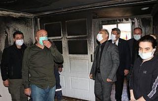 Büyükşehir, evleri yangında zarar gören vatandaşları...