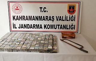 Çaldıkları sigara paketlerini toprağa gömdüler