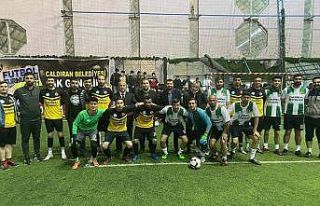 Çaldıran’da ‘Ak Gençlik’ futbol turnuvası...