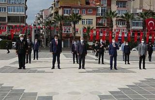 Çanakkale’de sosyal mesafeli 23 Nisan kutlaması