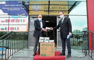 Canik Belediyesi’nden okullara maske