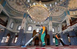 Çankaya’da camilere Ramazan temizliği