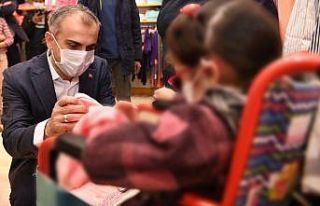 Çayırova’da 500 yetim ve öksüz çocuğu giydirildi