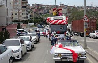 Çekmeköy’de çocuklar, belediye başkanı ve kaymakamı...
