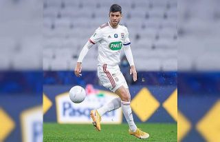 Cenk Özkacar: "Lyon’da oynayan ilk Türk oyuncu...
