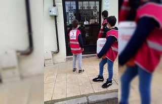 Çocuk Evleri Sitesi’nden Kızılay’a destek