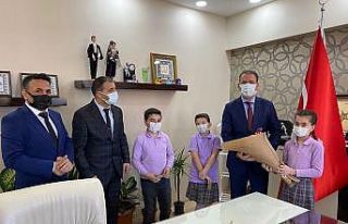 Çocuk Milli Eğitim Müdürü okuluna doğalgaz istedi