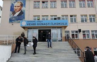 Çorlu’da binlerce kişi Bulgaristan seçimleri...