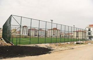 Çorum Belediyesi iki semt sahası yapıyor