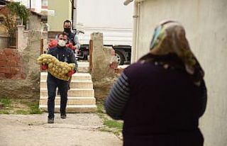 Çorum Belediyesi’nden patates ve soğan dağıtımına...