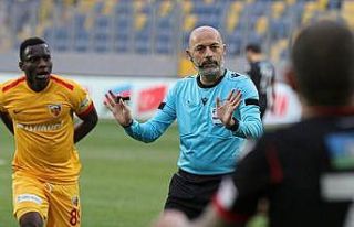 Cüneyt Çakır 3. kez Beşiktaş-Kayserispor maçı...