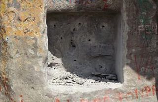 Define avcıları tarihi zindanı fünyeyle patlatmak...