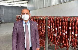 Deve sucuğu da İncirliova ile resmen özdeşleşti