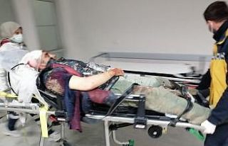 Devrilen motosikletle metrelerce sürüklenen sürücü...