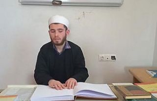 Dinleyerek 2,5 yılda hafız oldu, şimdi atanıp...