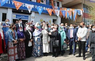 Diyarbakır’da AK Parti’ye dev katılım: 400...