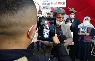 Diyarbakır’daki aileler, İzmir’de evlat nöbetine...