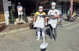 Drone ile pide servisi görenleri şaşırtıyor