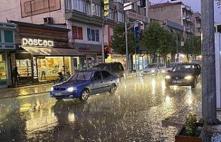 Düzce’ye 24 saatte 264.9 kilogram yağış düştü