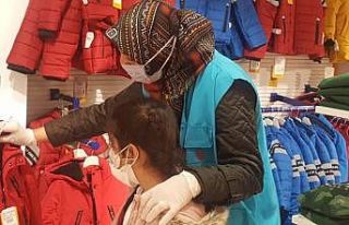 Elazığ’da bin çocuğa bayramlık hediye edildi