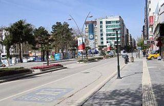 Elazığ’da hafta içi yoğunluk olan caddeler,...
