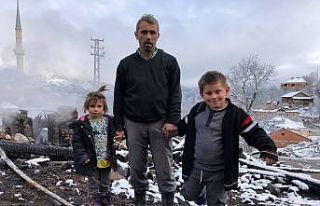 Elektrik kontağından çıkan yangın baba ve 2 çocuğunu...