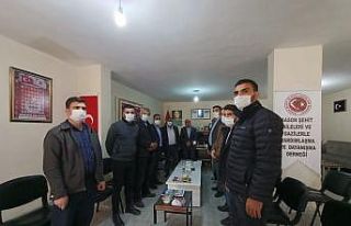 Emekli amirallerin gece yarısı bildirisine bir tepki...